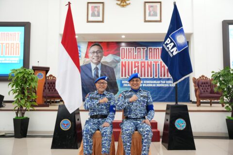 Dr. (Hc) . H. Zulkifli Hasan, S.e., M.M Ketua Umum DPP PAN (kiri), Muhammad Syauqie, S.Hut Anggota DPR RI Dapil Kalimantan Tengah (kanan) saat acara Diklat Amanat Nusantara DPP PAN