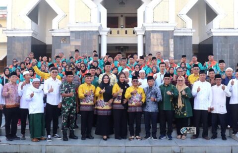 Prosesi pemberangkatan dilaksanakan di halaman Masjid Agung Al-Istiqlal, Kota Puruk Cahu, Jumat (9/5/2025) sore.