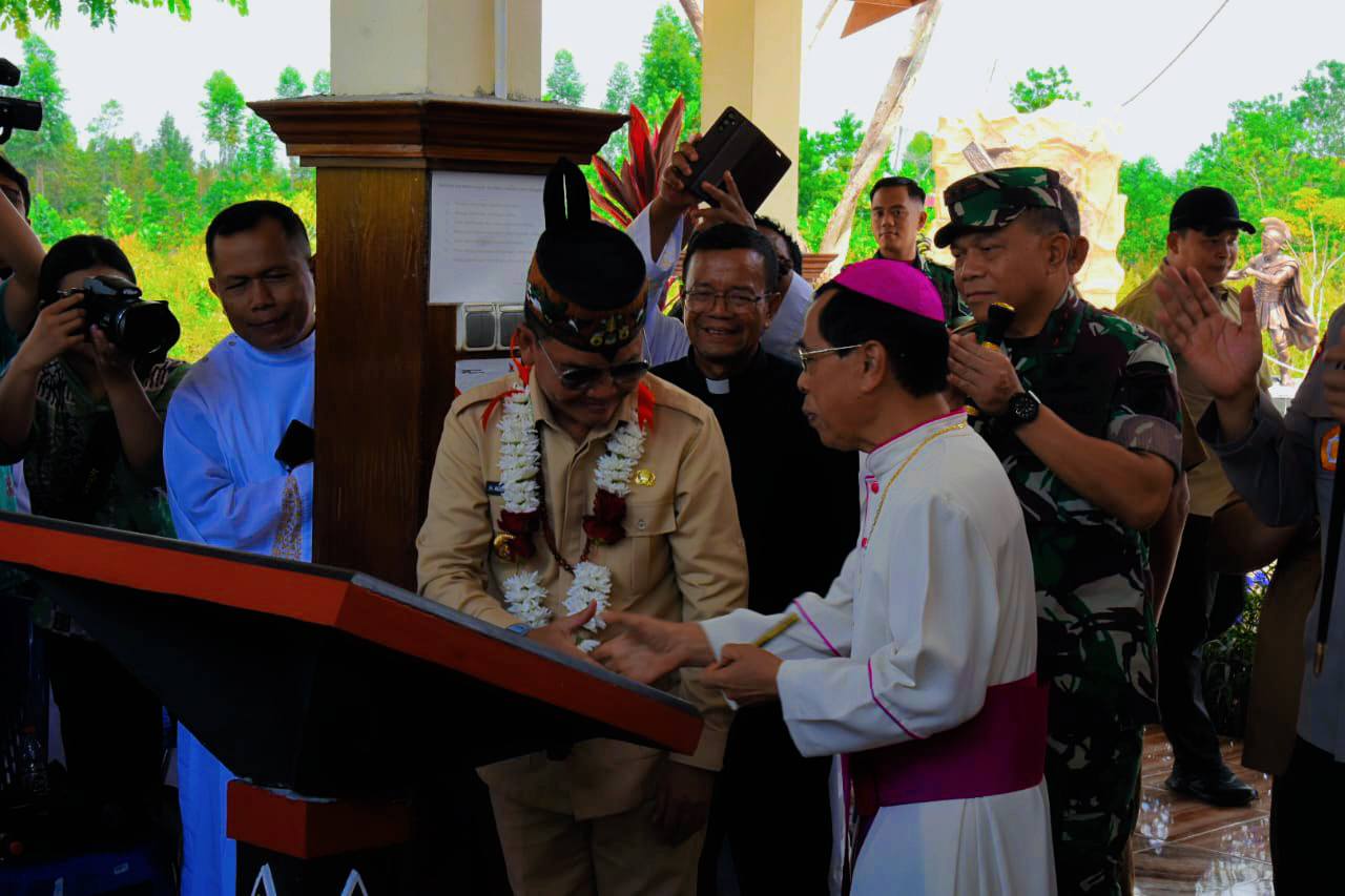 560301462 122251155092189312 1921207214411309066 N