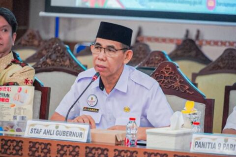 Staf Ahli Gubernur Hamka saat menjadi Tim Penilai pada Paritrana Award.