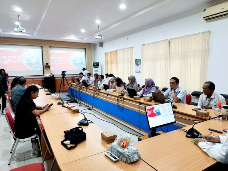 Badan Pusat Statistik (BPS) Provinsi Kalimantan Tengah merilis Berita Resmi Statistik (BRS) Triwulan II Tahun 2025 di Ruang Vicon BPS Kalteng
