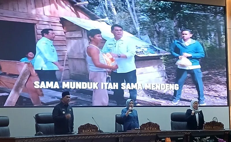 3b8f12b7 e024 4797 aa79 ebc8d9b557da