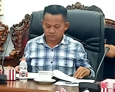 e6108ca4 ffd0 40c5 b366 770f81c221be